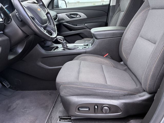 Thumbnail: 2021 Chevrolet Traverse - 11