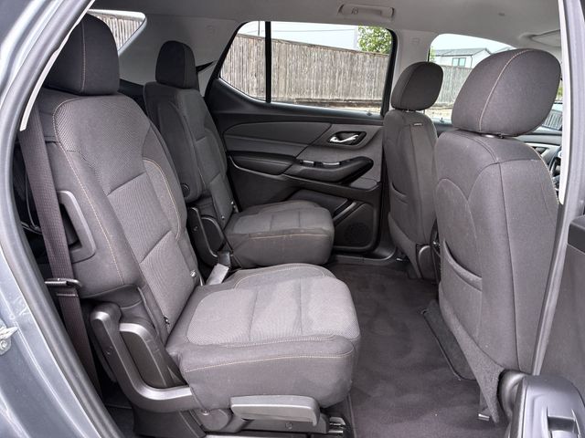Thumbnail: 2021 Chevrolet Traverse - 29