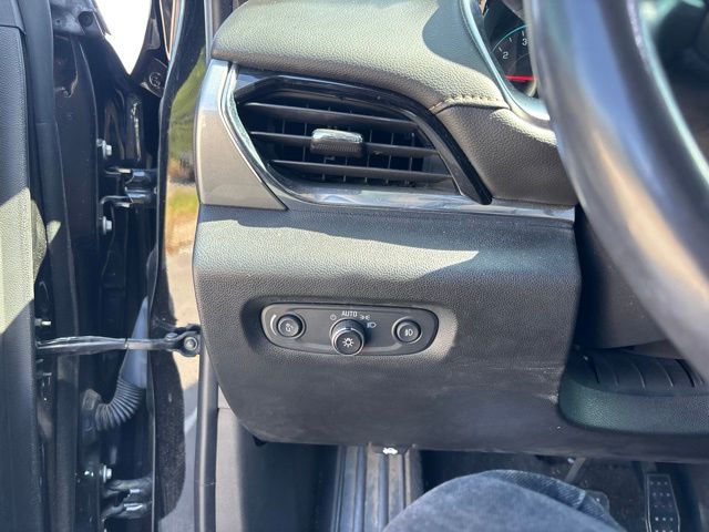Thumbnail: 2019 Chevrolet Traverse - 19