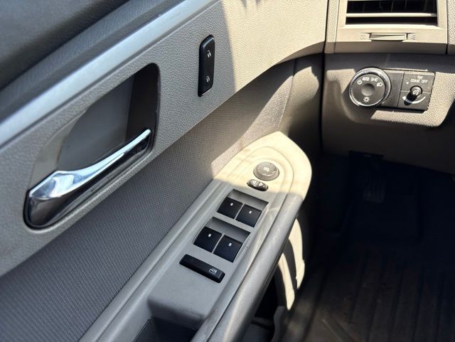 Thumbnail: 2012 Chevrolet Traverse - 27