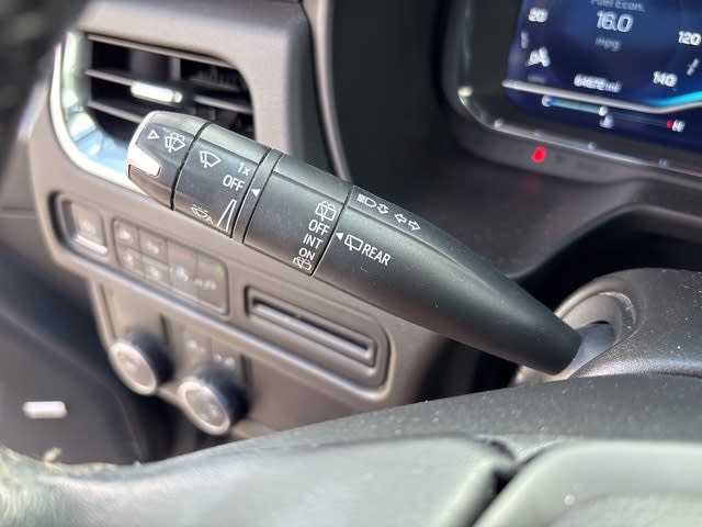 Thumbnail: 2022 Chevrolet Tahoe - 11