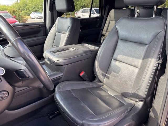 Thumbnail: 2022 Chevrolet Tahoe - 8