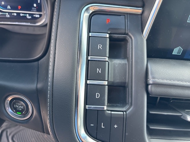 Thumbnail: 2022 Chevrolet Tahoe - 21