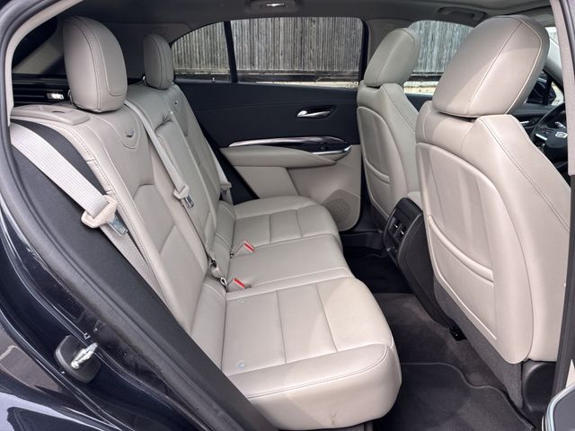 Thumbnail: 2022 Cadillac XT4 - 30