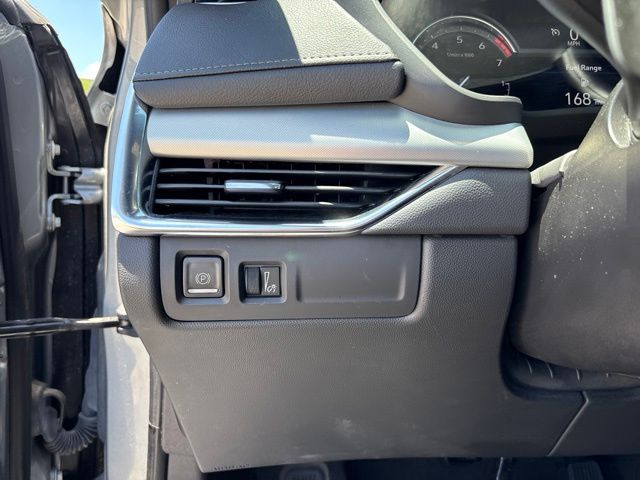 Thumbnail: 2023 Cadillac XT4 - 18