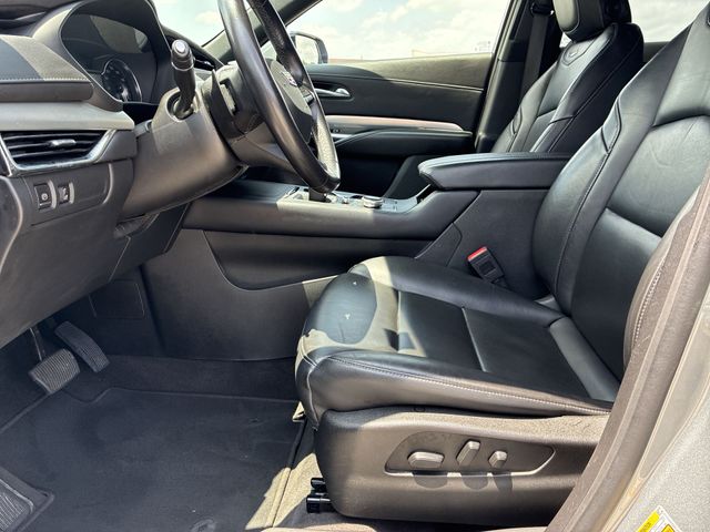 Thumbnail: 2023 Cadillac XT4 - 11