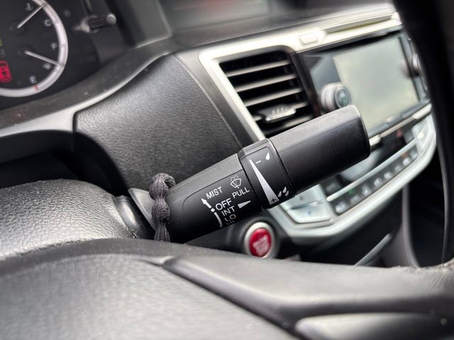 Thumbnail: 2015 Honda Accord - 21