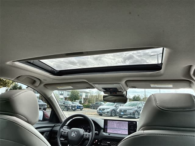 Thumbnail: 2023 Honda Accord - 31