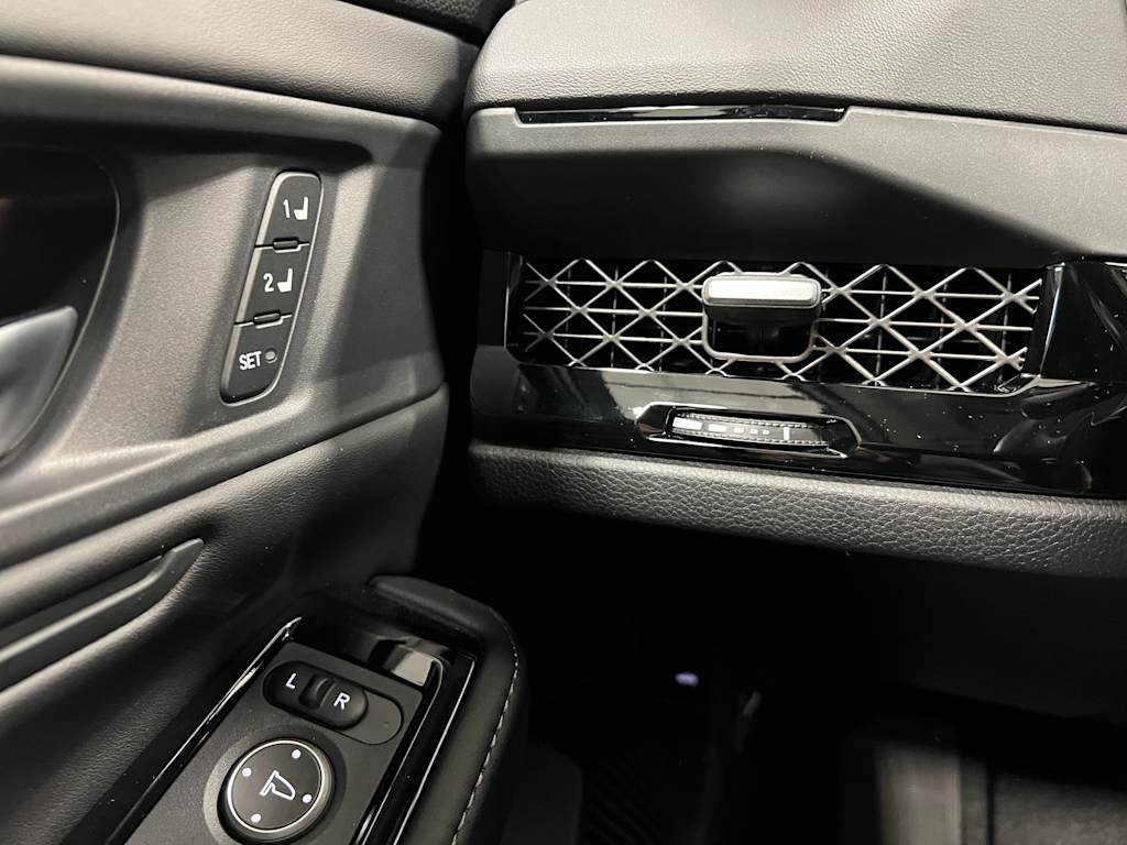 Thumbnail: 2025 Honda Accord - 25