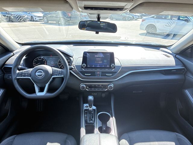 Thumbnail: 2024 Nissan Altima - 9