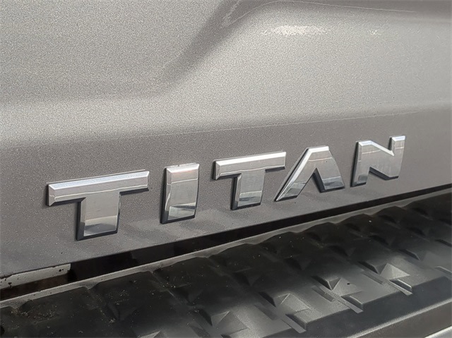 2023 Nissan Titan SV 22