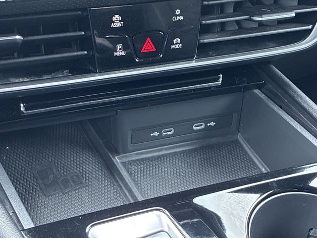 Thumbnail: 2024 Volkswagen Atlas - 17