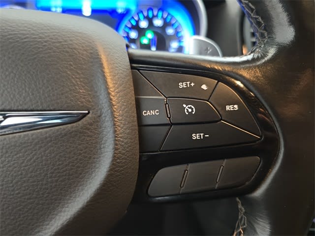 Thumbnail: 2021 Chrysler 300 - 31