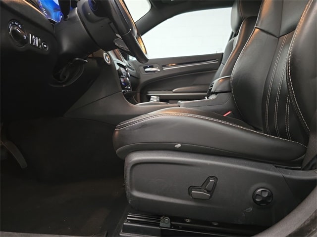 Thumbnail: 2021 Chrysler 300 - 28