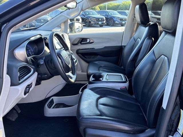 Thumbnail: 2023 Chrysler Pacifica - 11