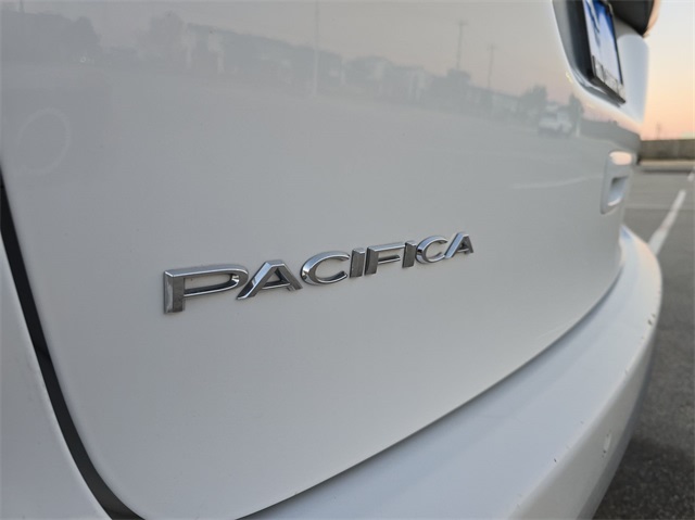 2022 Chrysler Pacifica Touring L 7