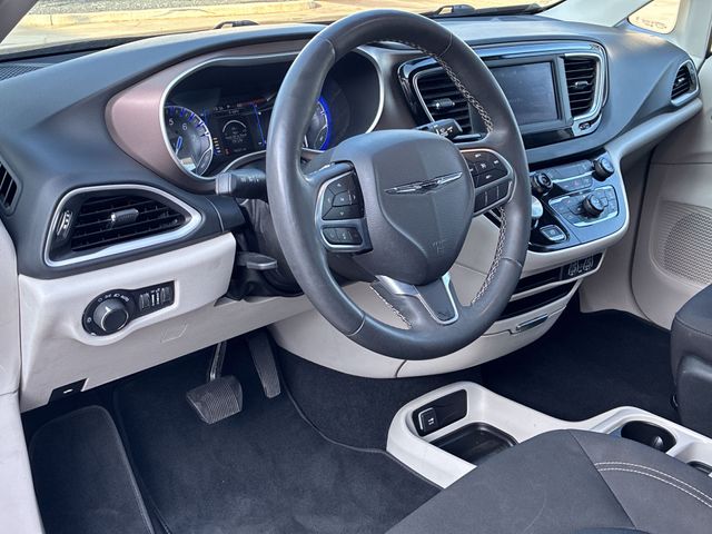 Thumbnail: 2023 Chrysler Voyager - 2