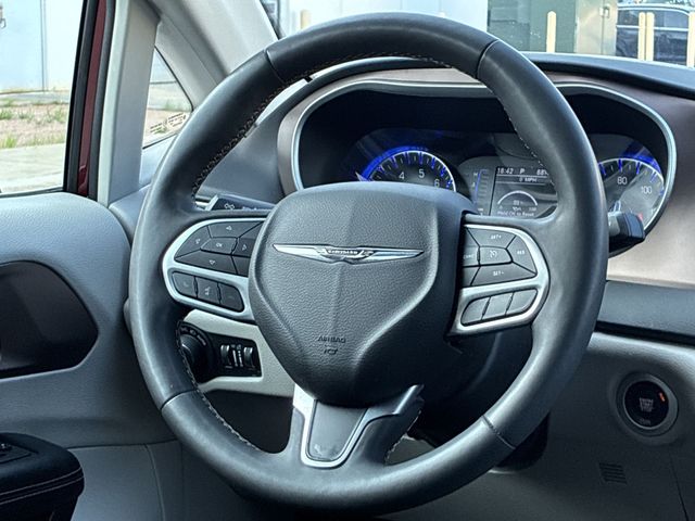 Thumbnail: 2023 Chrysler Voyager - 13