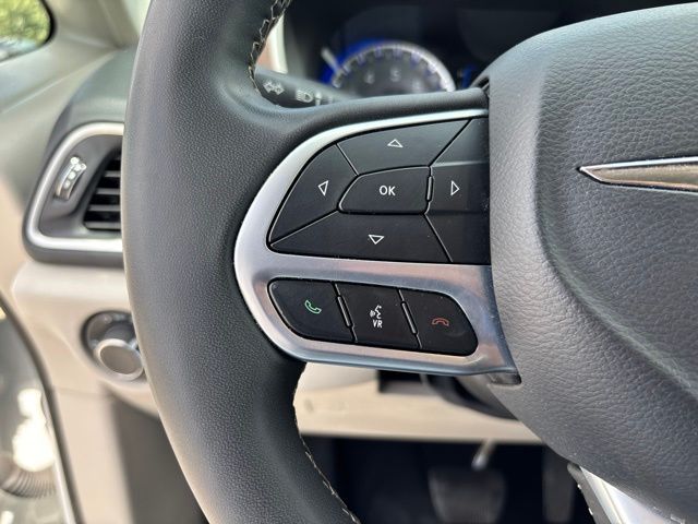 Thumbnail: 2023 Chrysler Voyager - 19