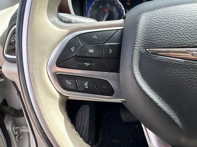 Thumbnail: 2020 Chrysler Pacifica - 17