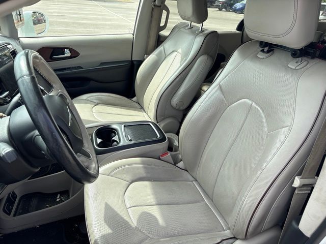 Thumbnail: 2020 Chrysler Pacifica - 9
