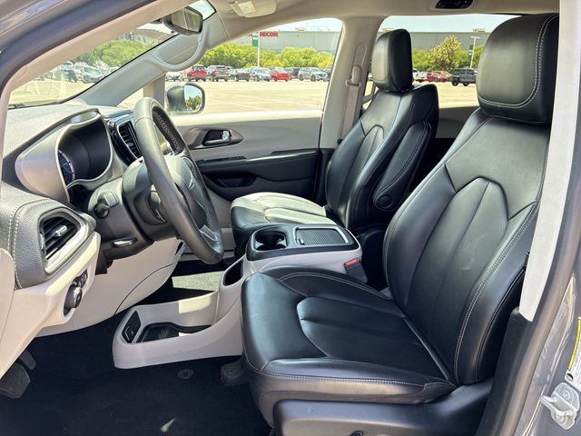 Thumbnail: 2023 Chrysler Pacifica - 11