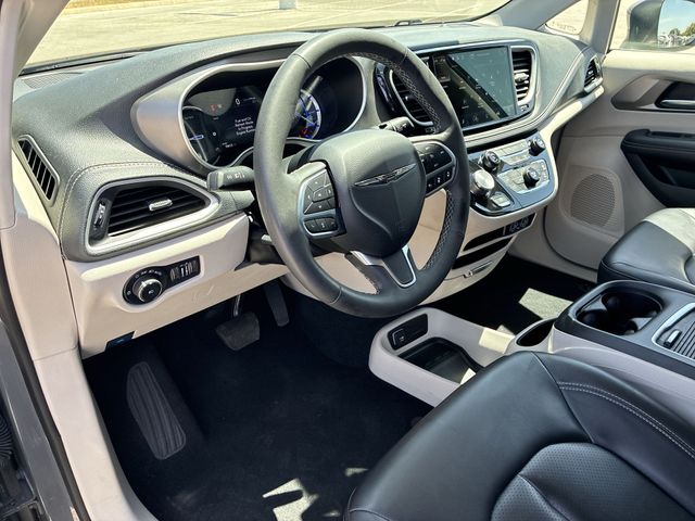 Thumbnail: 2023 Chrysler Pacifica - 2