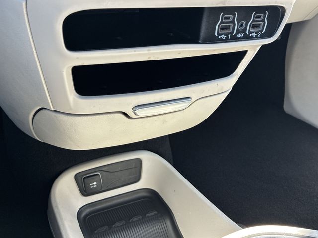 Thumbnail: 2023 Chrysler Pacifica - 35