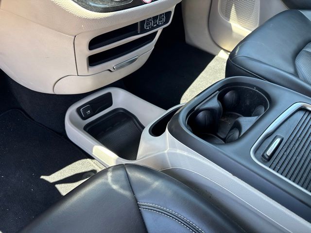 Thumbnail: 2023 Chrysler Pacifica - 22