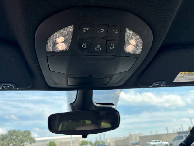 Thumbnail: 2023 Chrysler Pacifica - 21