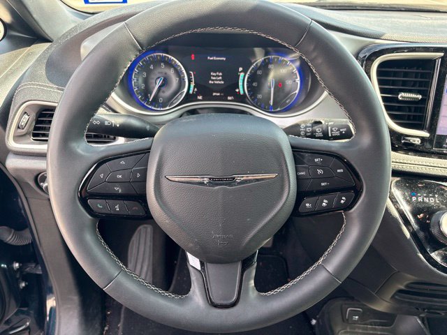 Thumbnail: 2023 Chrysler Pacifica - 8