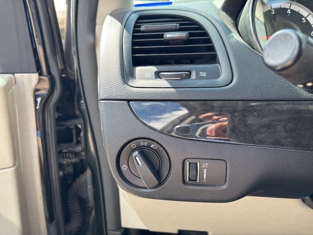 Thumbnail: 2017 Dodge Grand Caravan - 15