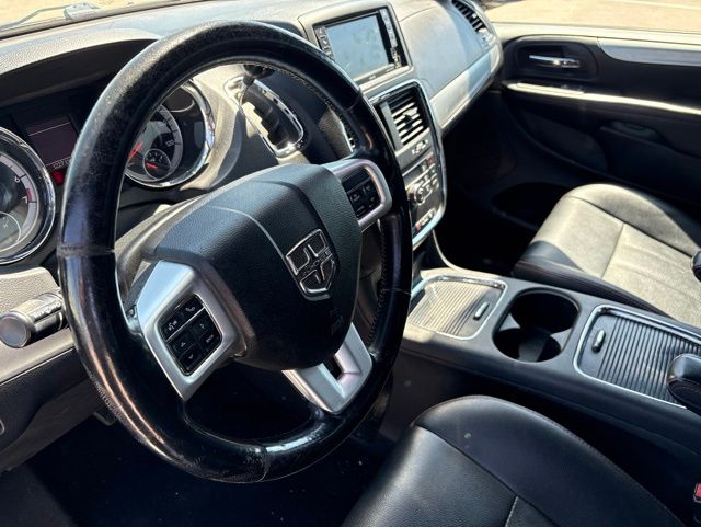 Thumbnail: 2018 Dodge Grand Caravan - 2