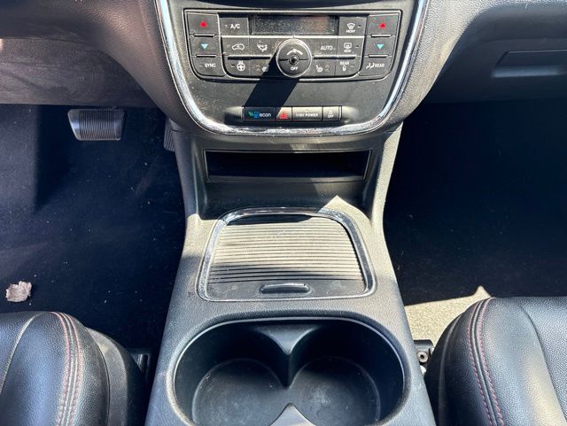 Thumbnail: 2018 Dodge Grand Caravan - 12