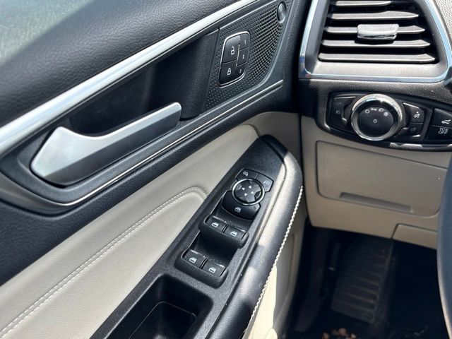 Thumbnail: 2024 Ford Edge - 26