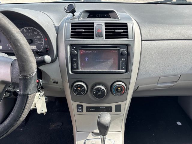 Thumbnail: 2013 Toyota Corolla - 10