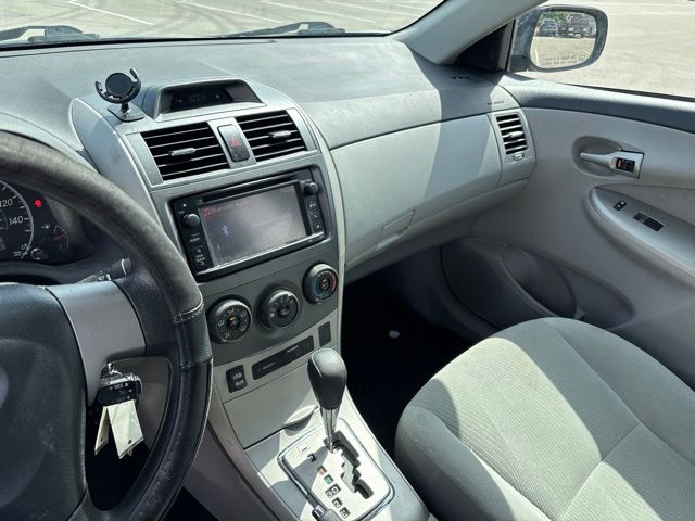 Thumbnail: 2013 Toyota Corolla - 7