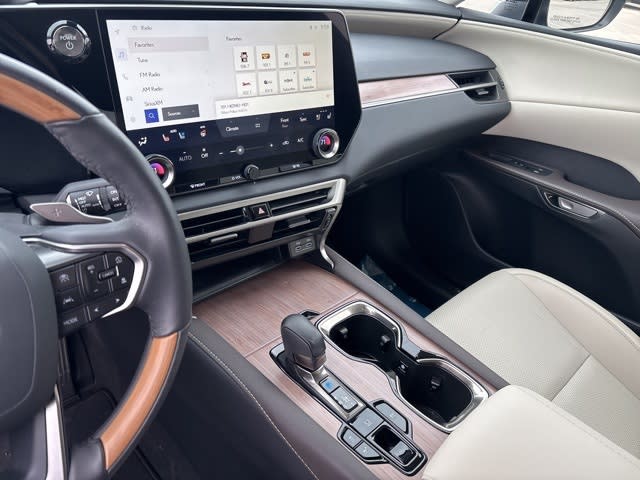 Thumbnail: 2024 Lexus RX - 21