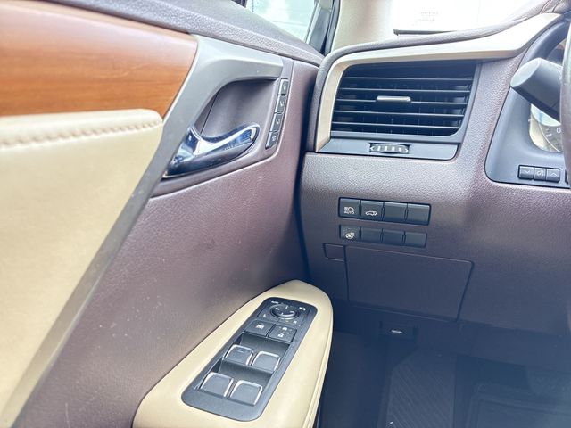 Thumbnail: 2020 Lexus RX - 40