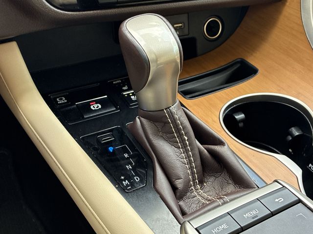 Thumbnail: 2020 Lexus RX - 38
