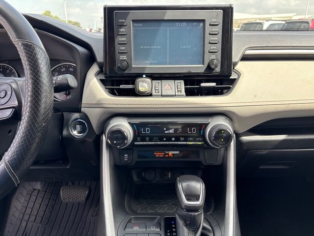Thumbnail: 2019 Toyota RAV4 - 10