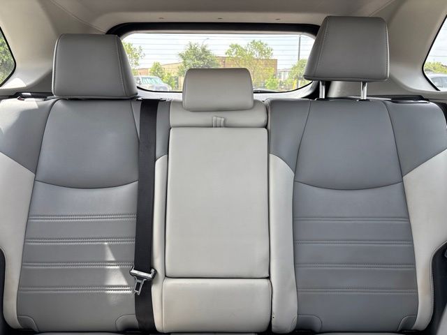 Thumbnail: 2019 Toyota RAV4 - 9