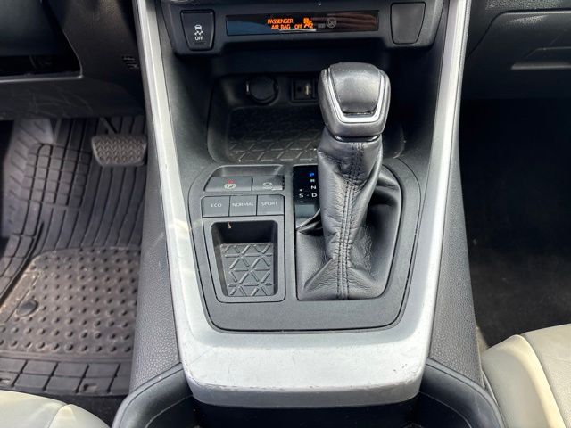 Thumbnail: 2019 Toyota RAV4 - 23