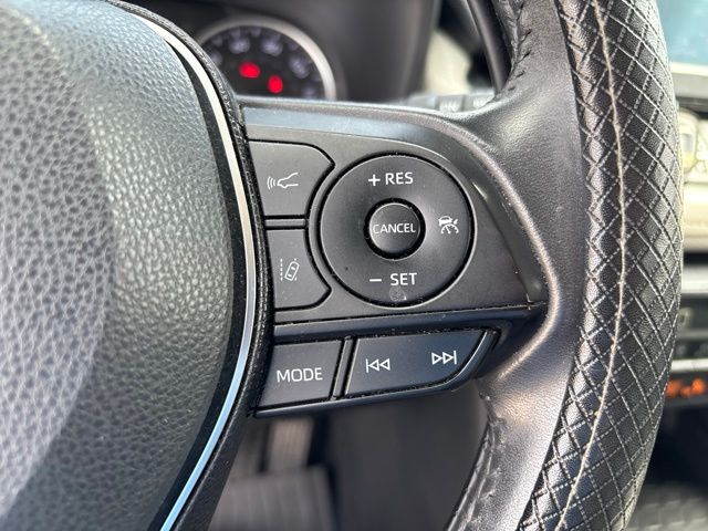 Thumbnail: 2019 Toyota RAV4 - 21