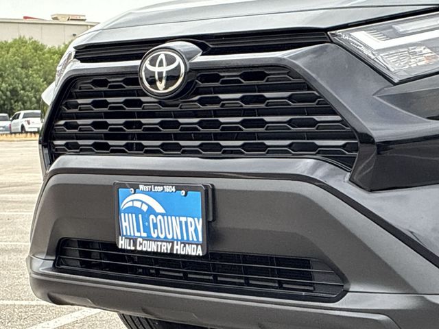 Thumbnail: 2023 Toyota RAV4 - 15