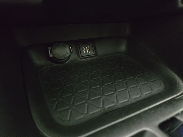 2023 Toyota RAV4 XLE Premium 38