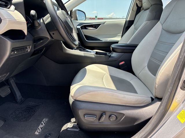 Thumbnail: 2021 Toyota RAV4 - 11