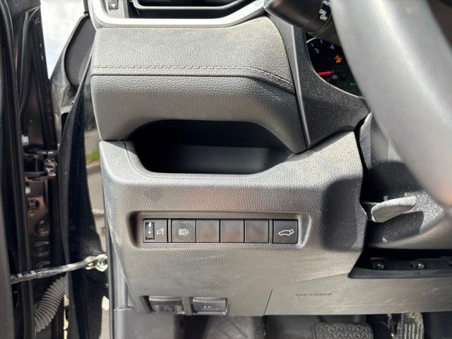 Thumbnail: 2022 Toyota RAV4 - 19