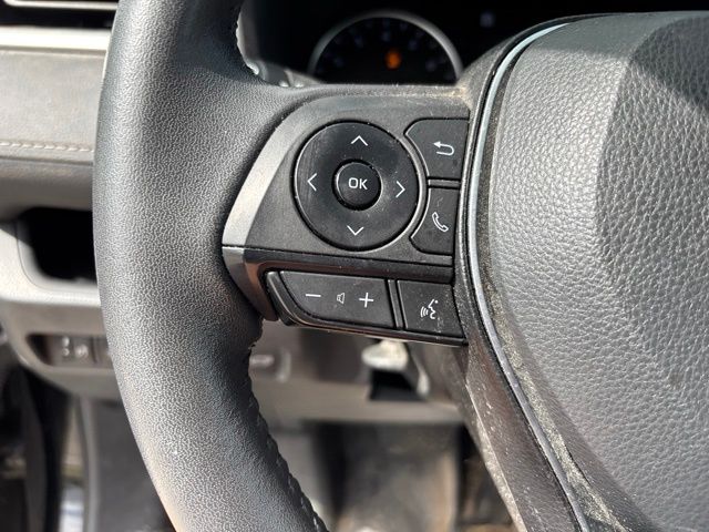 Thumbnail: 2022 Toyota RAV4 - 20