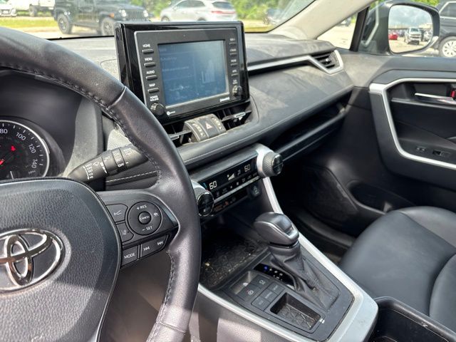 Thumbnail: 2022 Toyota RAV4 - 7